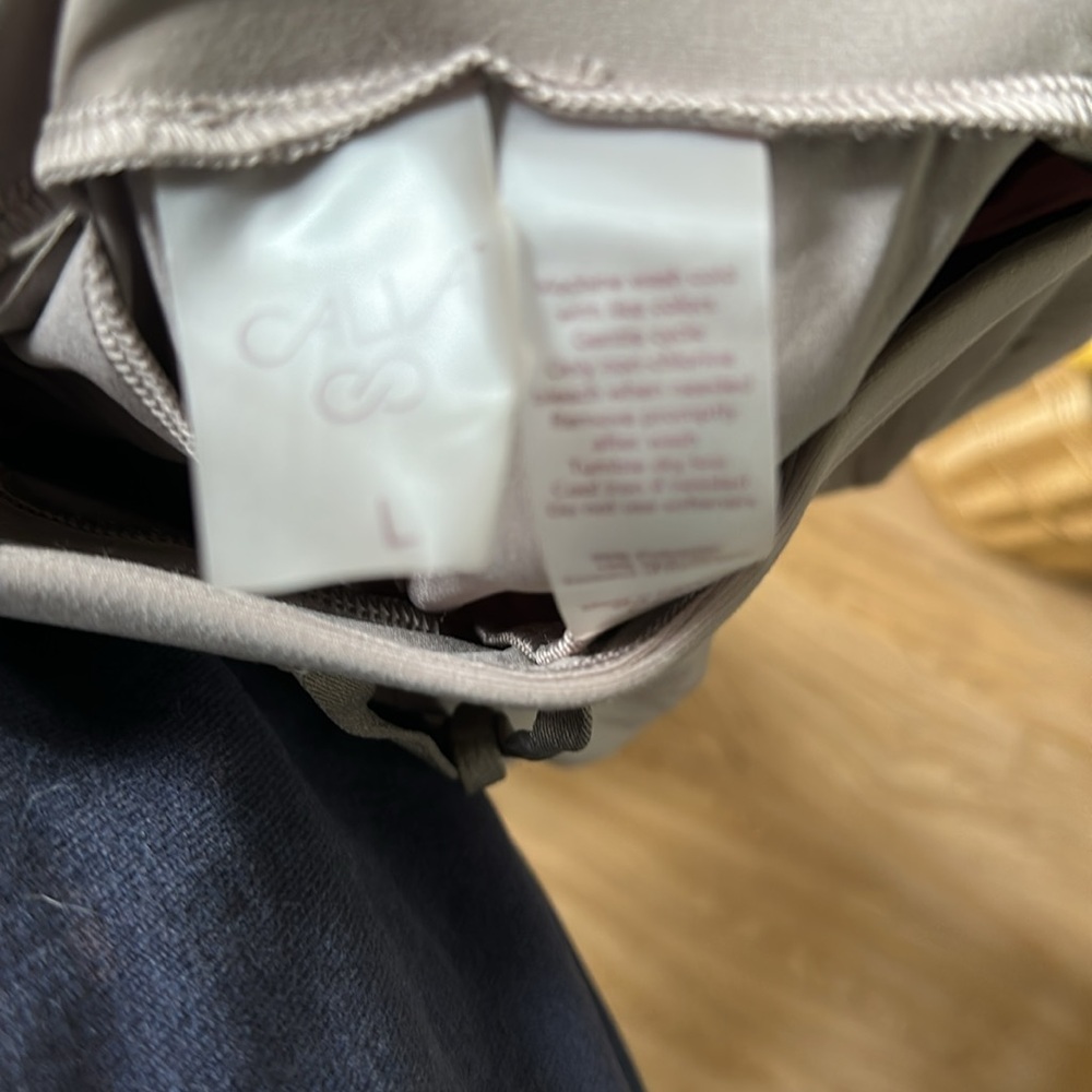 Pants - Picture 4 of 4